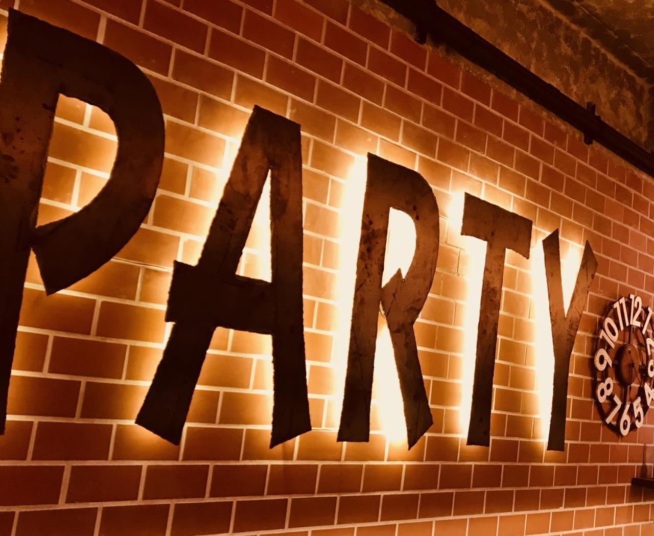 הוסטל Bodega Phuket Patong (Adults Only) מראה חיצוני תמונה
