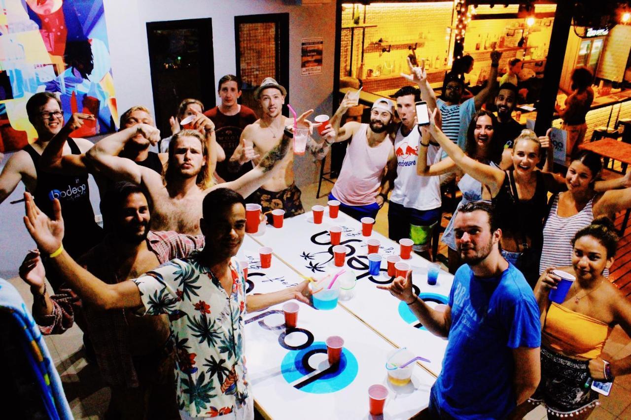 הוסטל Bodega Phuket Patong (Adults Only) מראה חיצוני תמונה